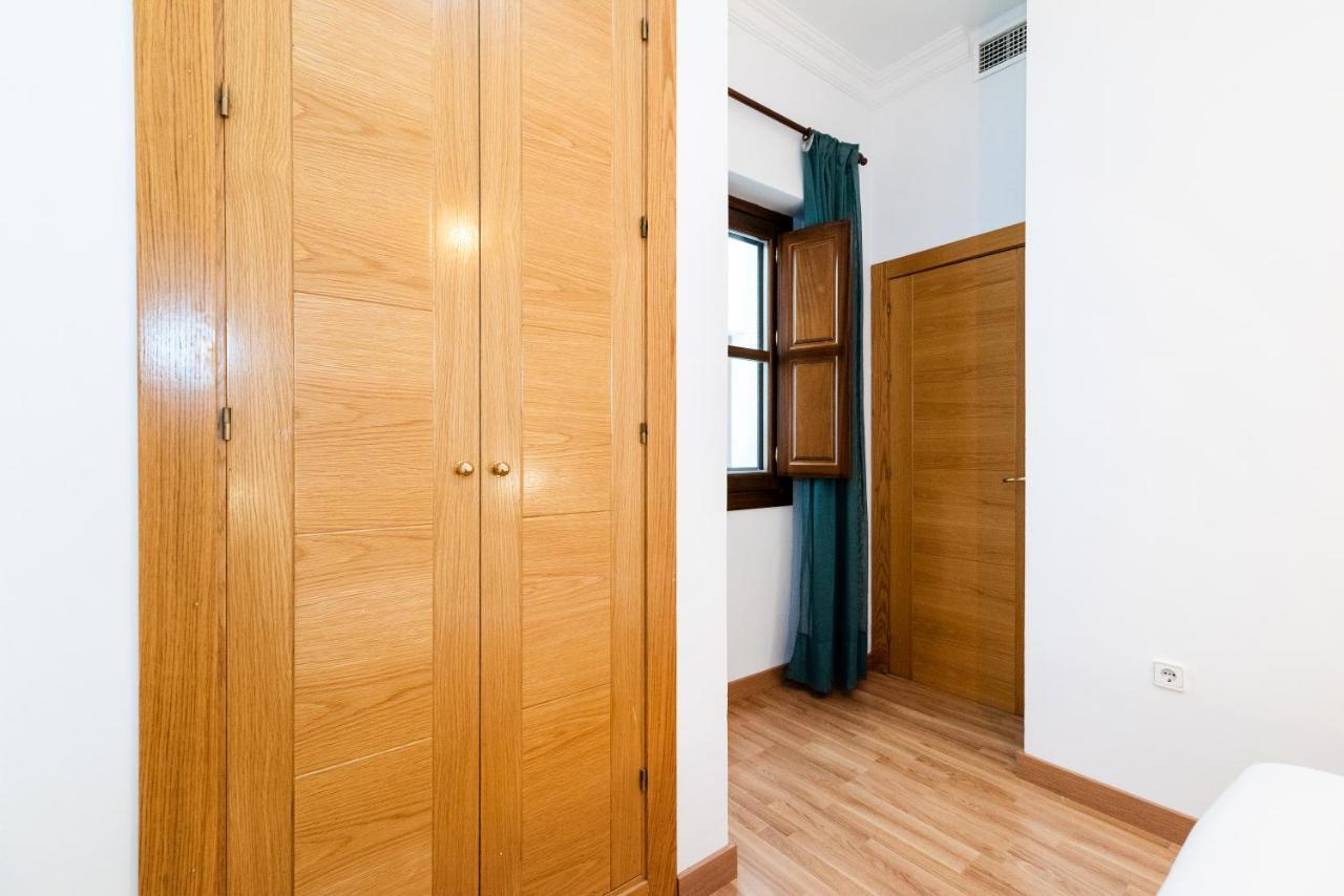 Piso Junto A Mercado De San Agustin Y Catedral En Гранада Екстериор снимка